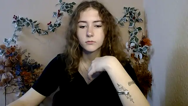 Crimson Bite online show from 10, 6, 2026