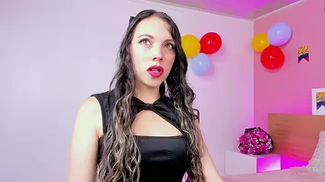 AshleyBenoitt online show from 10, 7, 2026