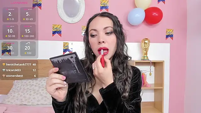 AshleyBenoitt online show from 18, 7, 2026