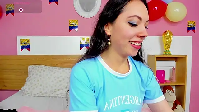 AshleyBenoitt online show from 16, 6, 2026