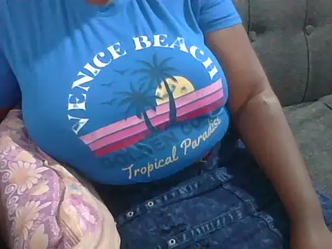 Sexy gyaly online show from 26, 6, 2026