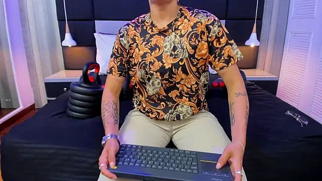 Pixelriott online show from 28, 7, 2026