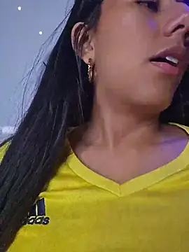 Carla Alvez online show from 24, 6, 2026