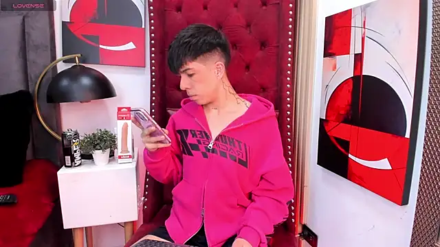 Mathyw Mont online show from 4, 7, 2026