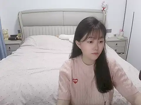 Emgirl-00 online show from 16, 6, 2026