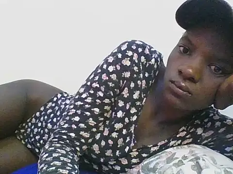 Snapshot of ebonypetite2 chatting on 30, 6, 2026 ebonypetite2 online show from 30, 6, 2026
