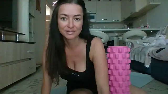 Mia Salamanka online show from 28, 7, 2026