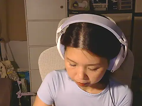 urgrl portia online show from 11, 6, 2026