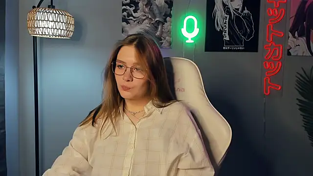 DarleenWarrior online show from 11, 6, 2026