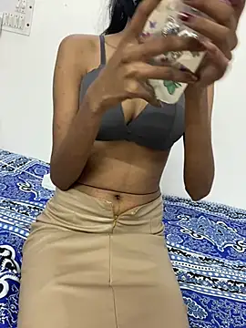 Snapshot of Cute_rubii_ chatting on 27, 7, 2026 Cute rubii online show from 27, 7, 2026