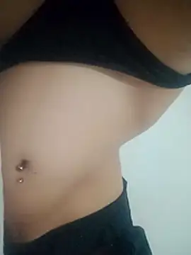 bonequinhaGatinha online show from 11, 7, 2026