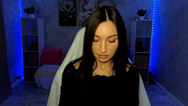 NikoleMills online show from 8, 7, 2026