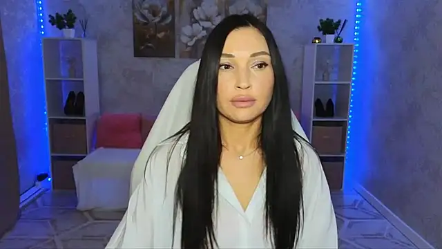 NikoleMills online show from 25, 7, 2026