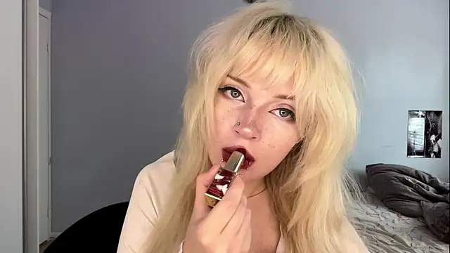 Velvets Vixens01 online show from 3, 8, 2026