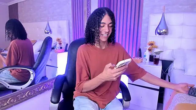 Snapshot of KyleeSmiith chatting on 19, 6, 2026 KyleeSmiith online show from 19, 6, 2026