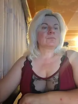 VikaRaine555 online show from 15, 7, 2026