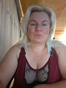 VikaRaine555 online show from 22, 7, 2026