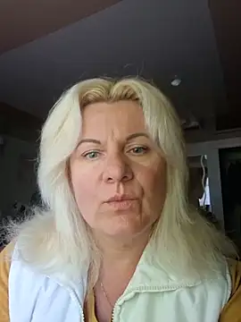 VikaRaine555 online show from 10, 6, 2026