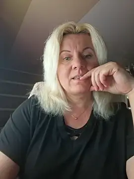 VikaRaine555 online show from 17, 6, 2026