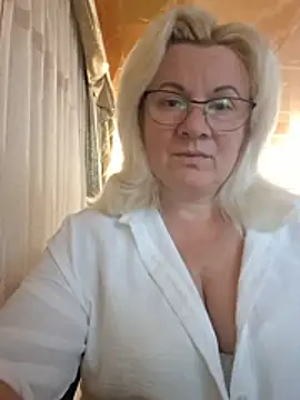 VikaRaine555 online show from 8, 7, 2026