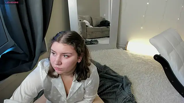 Velvet Kisss online show from 25, 7, 2026