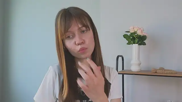 Vicki Turner online show from 26, 6, 2026