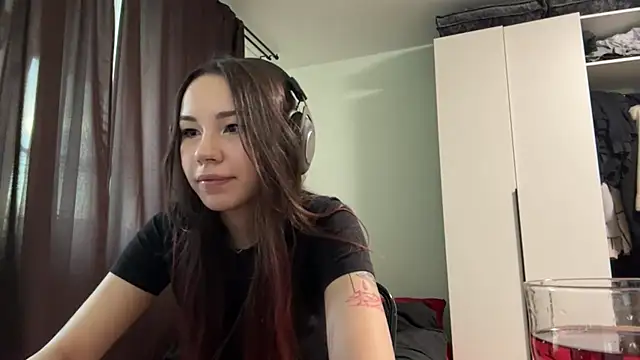HotGirlMilla online show from 21, 6, 2026
