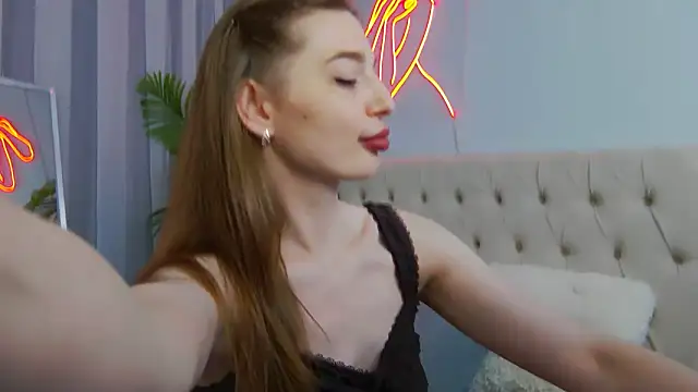 Snapshot of NicolSkye chatting on 12, 6, 2026 NicolSkye online show from 12, 6, 2026