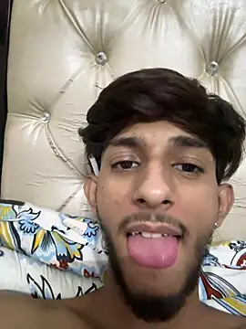 ronnnnn718 online show from 17, 7, 2026