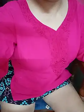 Snapshot of divya-222 chatting on 12, 6, 2026 divya-222 online show from 12, 6, 2026