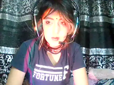 kittenpasive30 online show from 17, 6, 2026