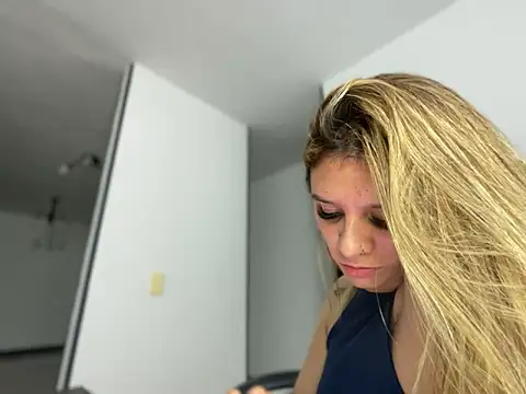 aliisonparker26 online show from 11, 6, 2026