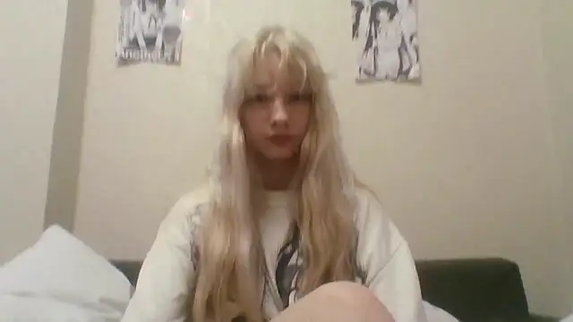 Snapshot of DinaKolter chatting on 3, 7, 2026 DinaKolter online show from 3, 7, 2026