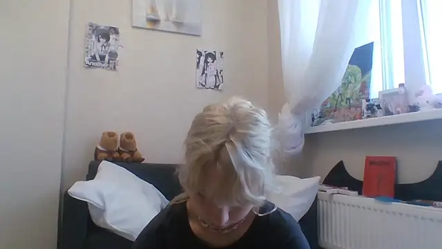 Snapshot of DinaKolter chatting on 8, 7, 2026 DinaKolter online show from 8, 7, 2026