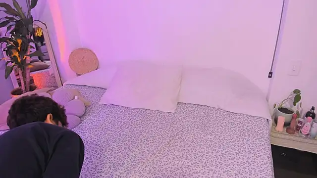 Samy Twink online show from 18, 6, 2026