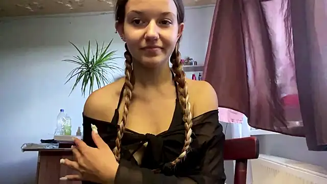 Snapshot of AuroraQT chatting on 29, 7, 2026 AuroraQT online show from 29, 7, 2026