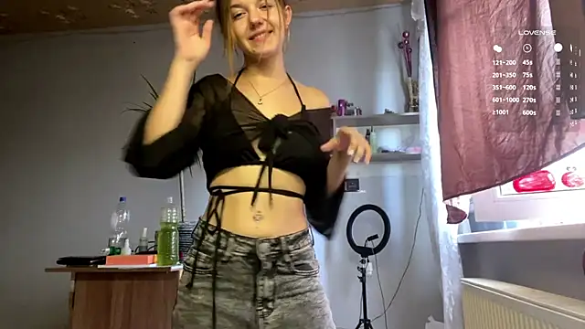 Snapshot of AuroraQT chatting on 15, 7, 2026 AuroraQT online show from 15, 7, 2026