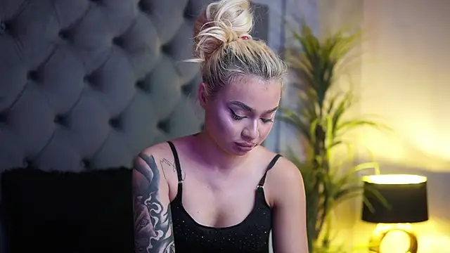 BiankaViper online show from 15, 6, 2026