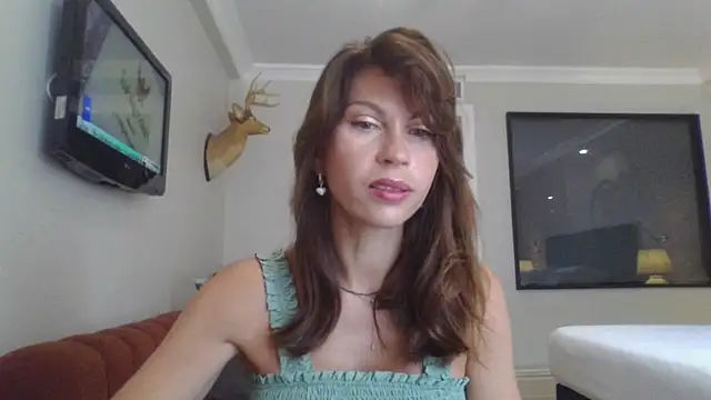 SelenaRase online show from 13, 6, 2026