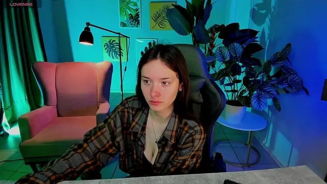 Eva Leeee online show from 23, 6, 2026