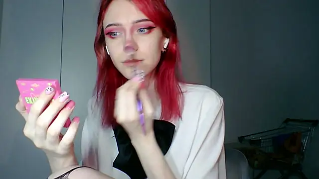 Snapshot of KayleneWesterberg chatting on 12, 6, 2026 KayleneWesterberg online show from 12, 6, 2026