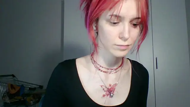 Snapshot of KayleneWesterberg chatting on 18, 6, 2026 KayleneWesterberg online show from 18, 6, 2026