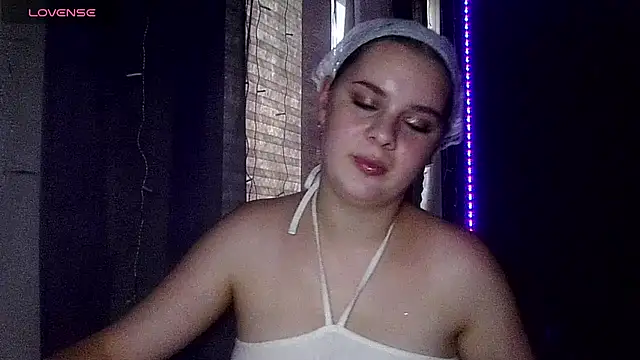 Snapshot of dakota_charm_ chatting on 3, 7, 2026 dakota charm online show from 3, 7, 2026