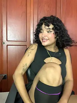 Snapshot of maryale01 chatting on 23, 7, 2026 maryale01 online show from 23, 7, 2026
