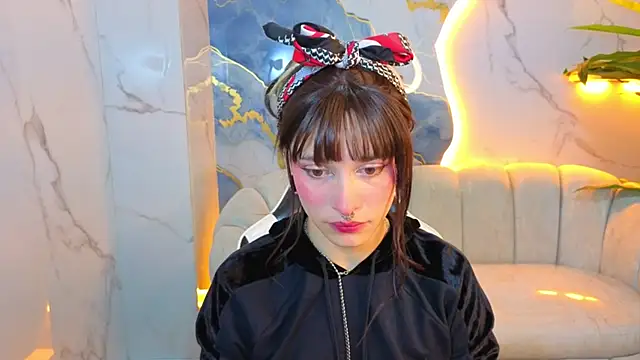 Lily Tx online show from 15, 7, 2026