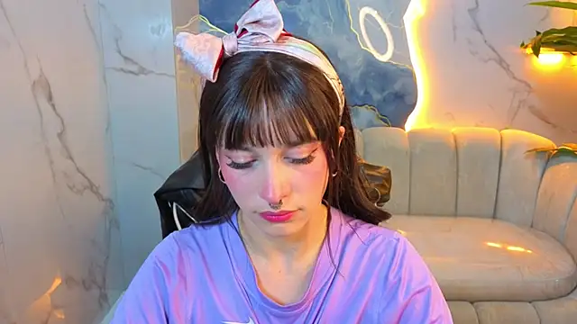 Lily Tx online show from 17, 7, 2026