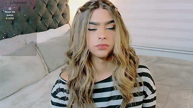 Scarlethvhonparker online show from 15, 11, 2025