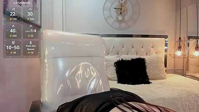 zara moon1 online show from 25, 6, 2026