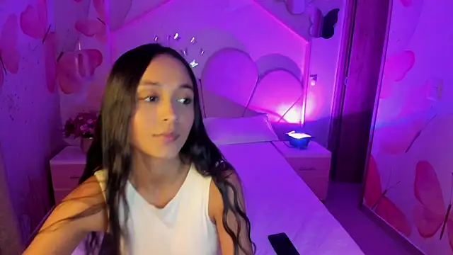 Millieskinny18 online show from 2, 7, 2026
