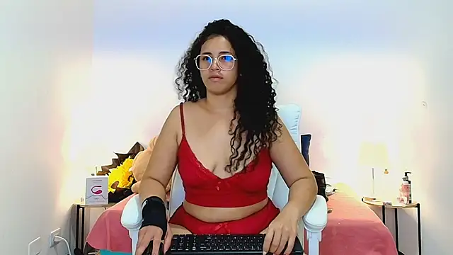 Isabella Sophia19 online show from 11, 7, 2026